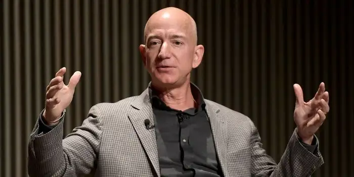 Advertisement アマゾンのジェフ・ベゾスCEO