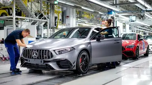 Mercedes Relocates Production To Hungary, 20,000 Germans Set To Lose Their Jobs