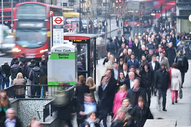commuters-city-london-picture-id553321375.jpg