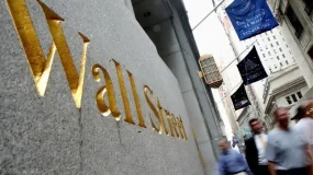Wall Street fecha em alta após elevação das projeções da Nvidia