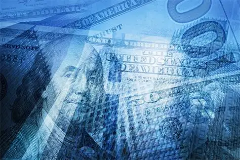الدولار يستعيد بعض زخمه مع تقييم المستثمرين عقوبات إيران وعمليات شراء السندات الأمريكية