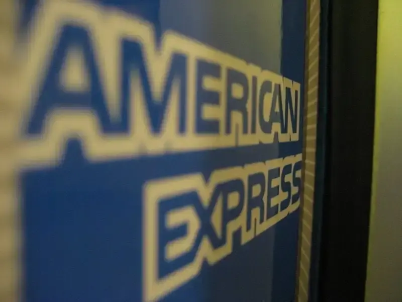 American Express: lucro supera o esperado, mas receita fica abaixo