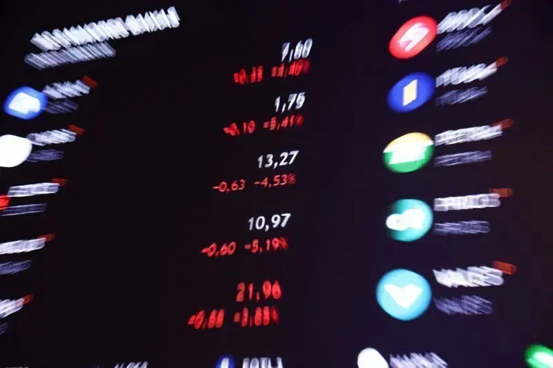 Ibovespa abre dia em alta com discursos em Jackson Hole; dólar sobe