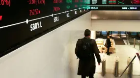 Bolsas da Europa caem pressionadas por techs e avanço do petróleo