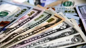 الدولار يحافظ على مكاسبه قبيل صدور بيانات التضخم الأمريكية