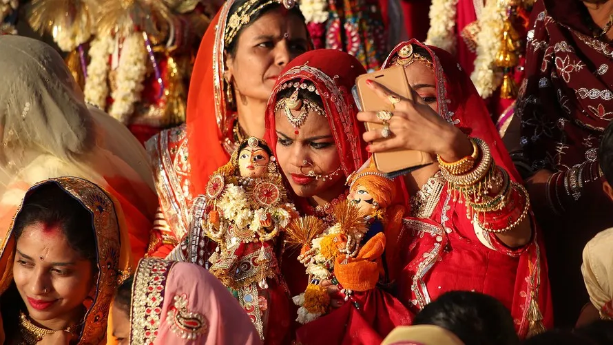 MW-HW975_india__20191216063214_ZH.jpg MW-HW975_india__20191216063214_ZH.jpg