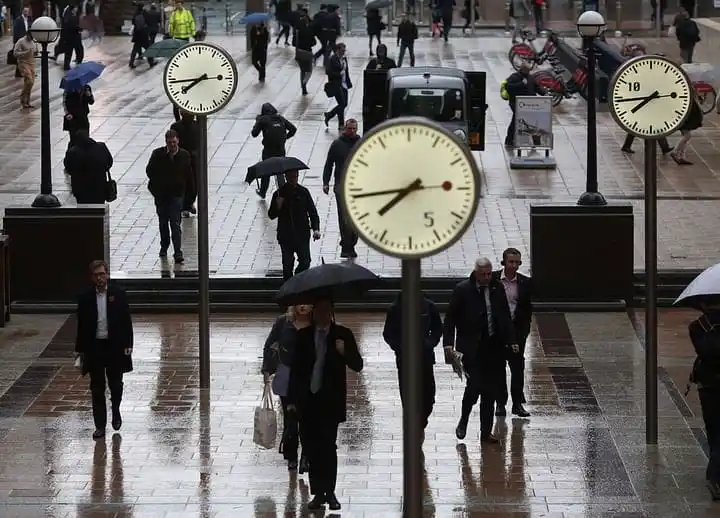 End of loan holiday threatens pain, defaults for Indian business 