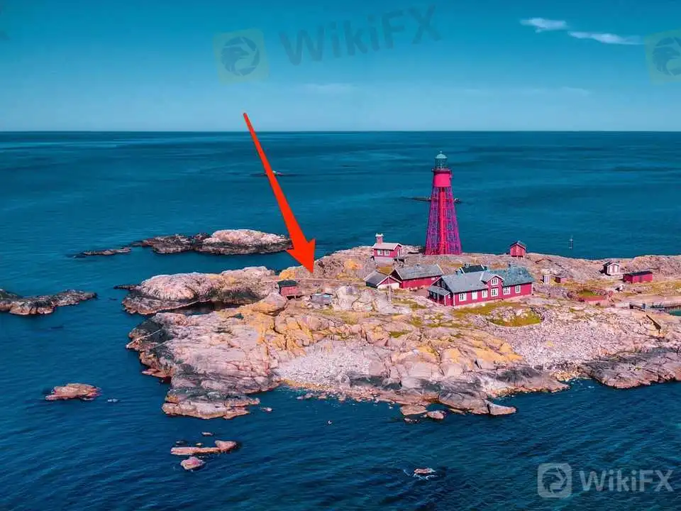 赤い矢印の先が、ホットタブの位置。