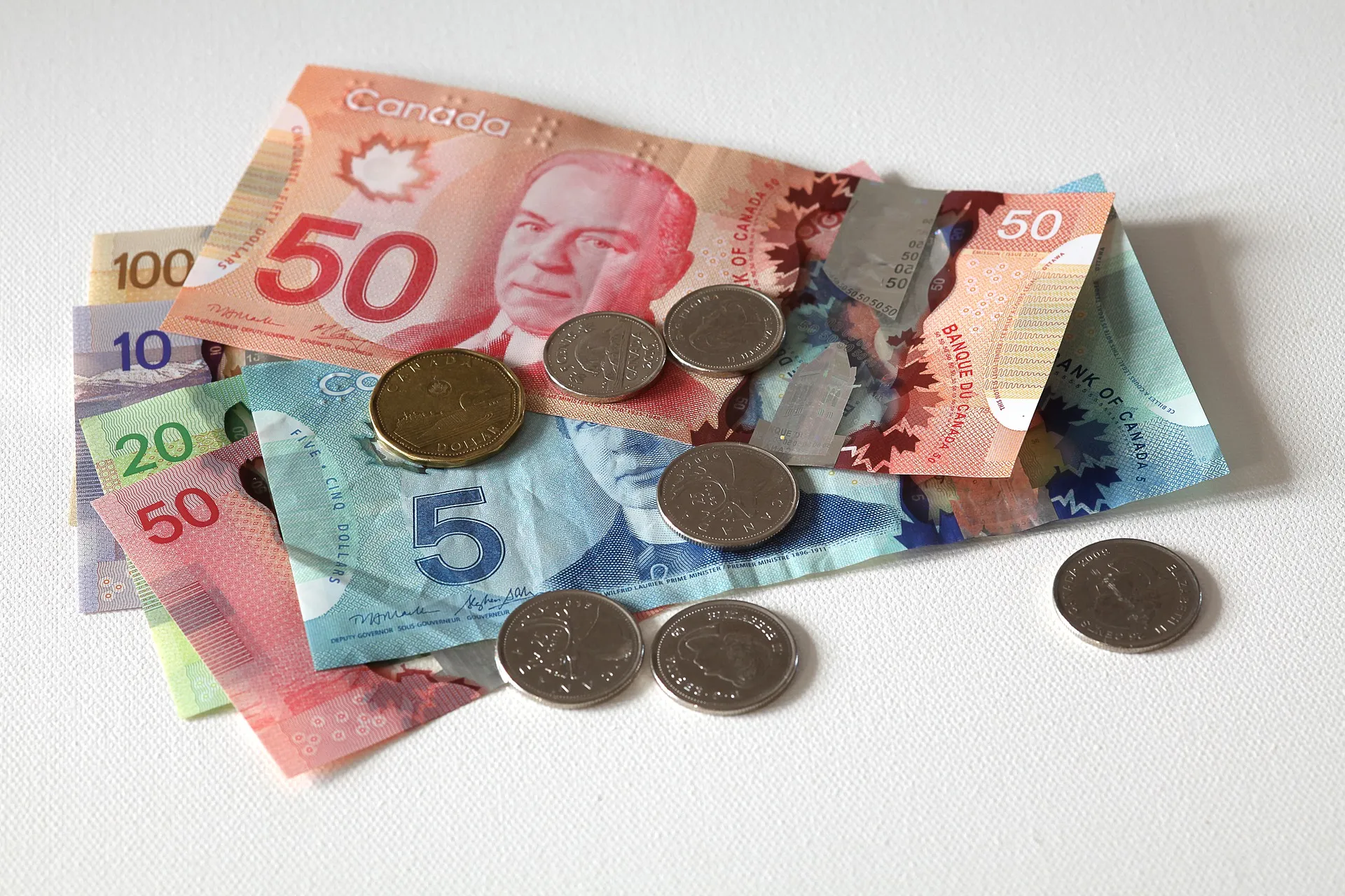 dollar-3549439_1920.jpg