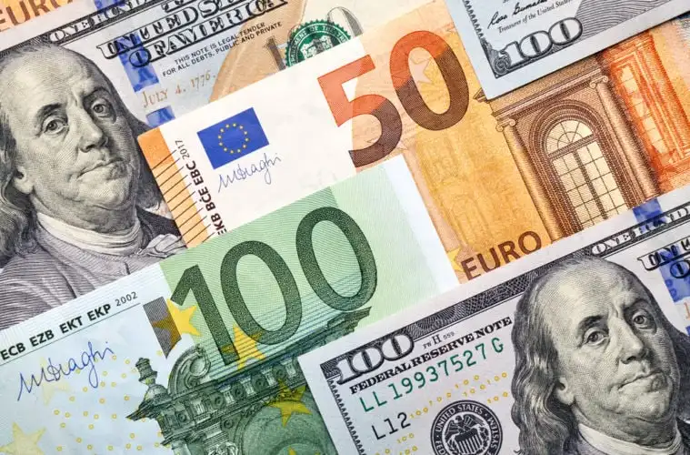 เศรษฐกิจอังกฤษแย่ GBP อ่อนค่าเทียบ USD/EUR