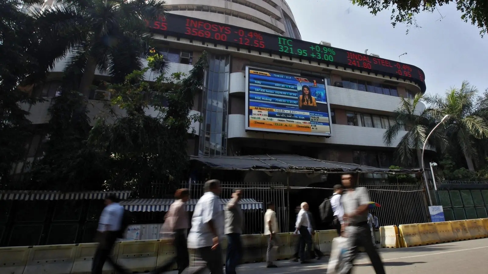 2014-02-06T120000Z_2124251545_GM1EA261H1001_RTRMADP_3_MARKETS-INDIA-SHARES-e1608620933319.jpg 2014-02-06T120000Z_2124251545_GM1EA261H1001_RTRMADP_3_MARKETS-INDIA-SHARES-e1608620933319.jpg