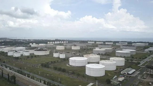 kilang-minyak-pertamina-balongan-indramayu_169.jpeg kilang-minyak-pertamina-balongan-indramayu_169.jpeg