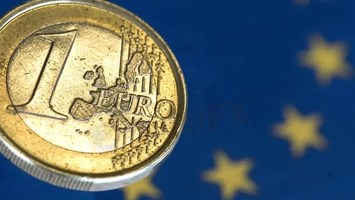 headline_EURO_&_FLAG_1.jpg