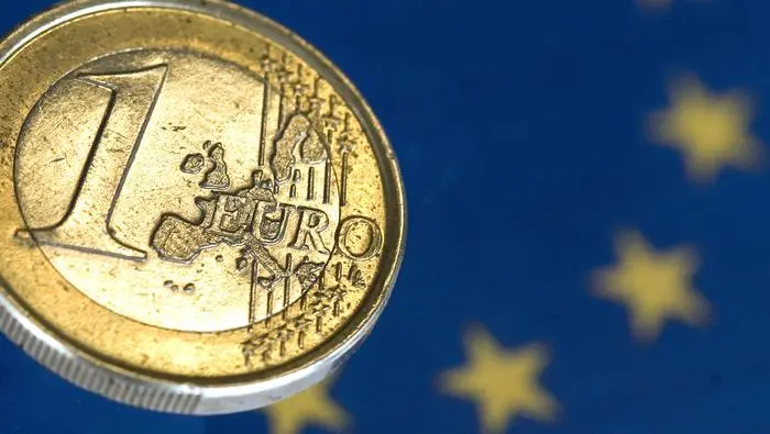 headline_EURO_&_FLAG_1.jpg headline_EURO_&_FLAG_1.jpg
