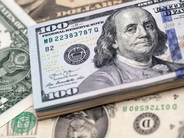 bg_usd_us_dollar_361541599.jpg