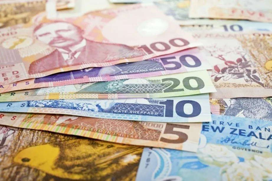 nz_dollar_notes-922x614.jpg nz_dollar_notes-922x614.jpg