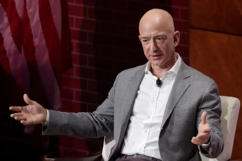 Bitcoin sale del modo ‘pause’ gracias a Amazon y Jeff Bezos
