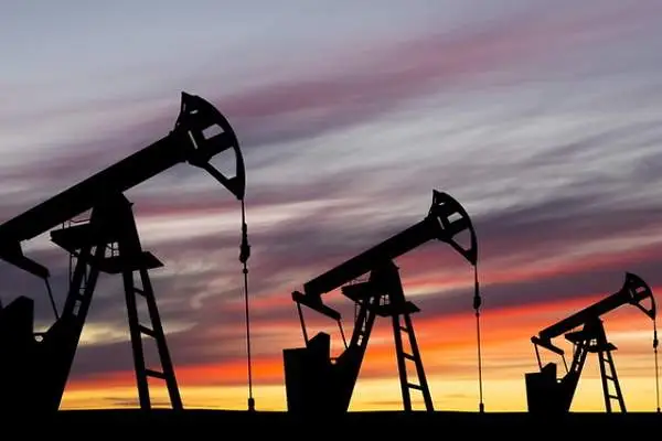 600x400_martillos-petroleo-atardecer-getty-770x420.jpg 600x400_martillos-petroleo-atardecer-getty-770x420.jpg