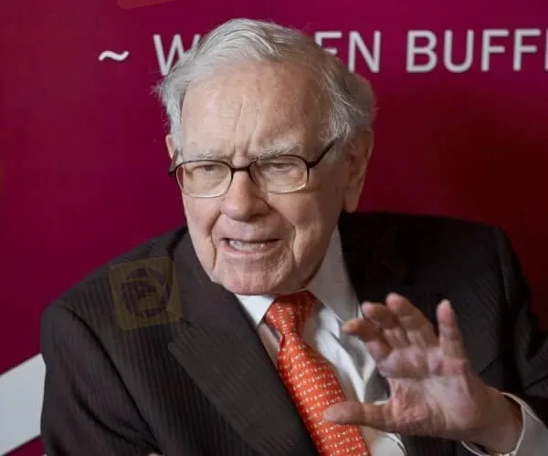 Warren-Buffet-(1).jpg