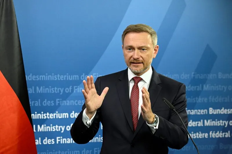 2022-03-31T152145Z_1_LYNXNPEI2U0W5_RTROPTP_3_UKRAINE-CRISIS-GERMANY-FRANCE.jpg 2022-03-31T152145Z_1_LYNXNPEI2U0W5_RTROPTP_3_UKRAINE-CRISIS-GERMANY-FRANCE.jpg