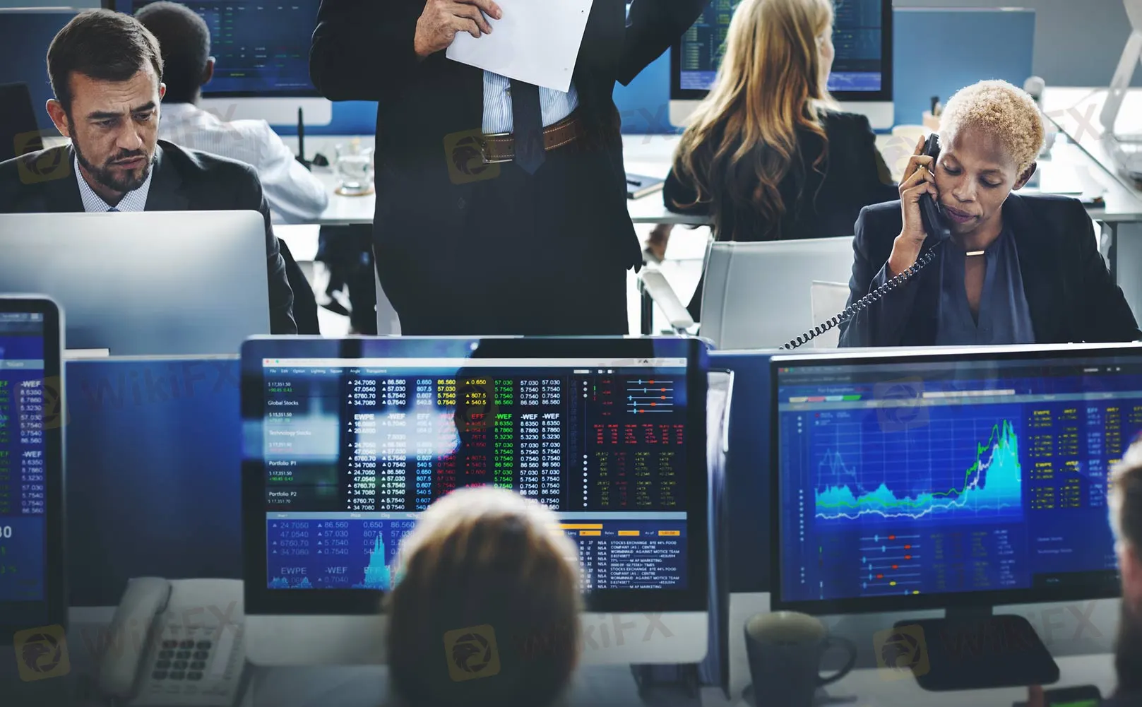 Data_broker_header.jpeg Data_broker_header.jpeg