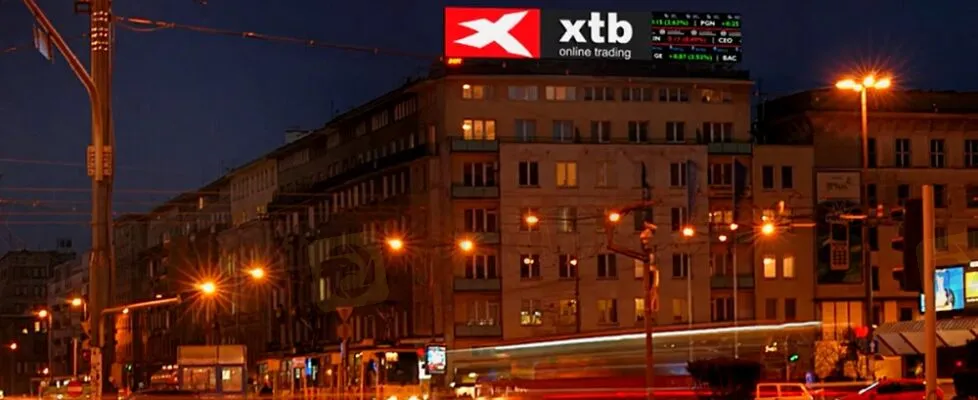 XTB-office-warsaw-978x400.jpeg