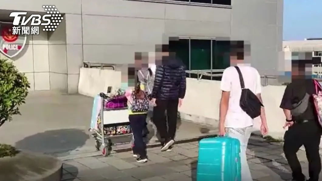 有6名民眾遭詐騙集團誘騙到泰國打工,所幸被警方攔下。(圖/警方提供) 有6名民眾遭詐騙集團誘騙到泰國打工,所幸被警方攔下。(圖/警方提供)