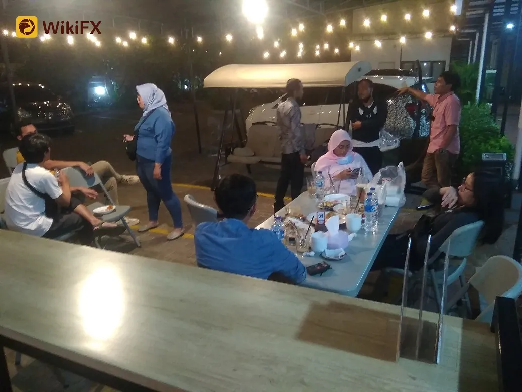 makan-malam-acara-offline-wikifx-indonesia.jpg makan-malam-acara-offline-wikifx-indonesia.jpg