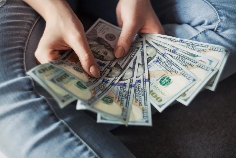 Dolar