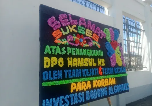 Karangan Bunga Korban Algopacks.png