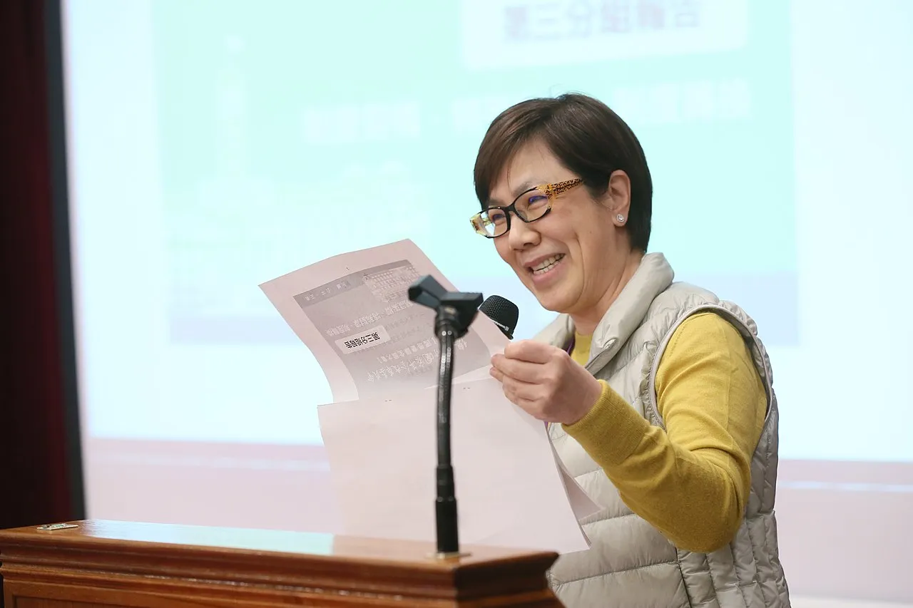 裡兒.jpg 裡兒.jpg