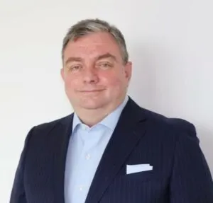 Alex-Mackinnon.jpg