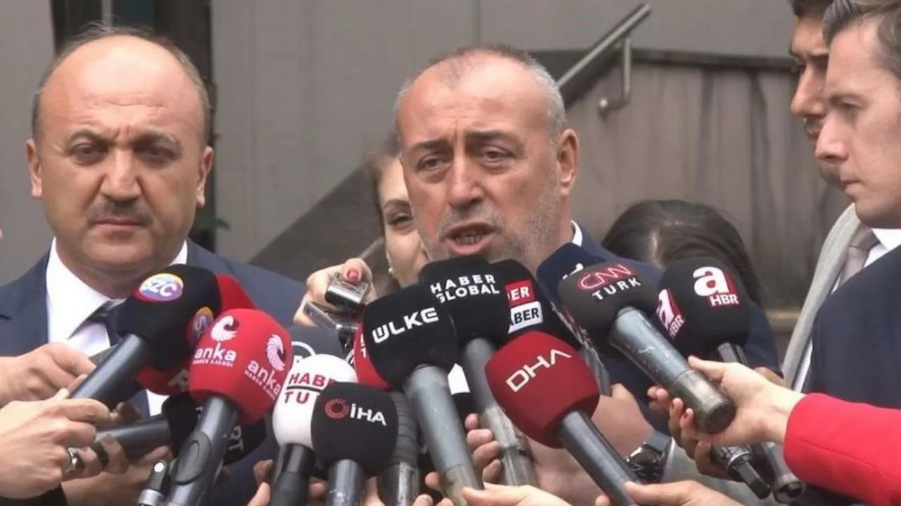 TÜRK İŞSolak Toplantıda herhangi rakam konuşulmadı.jpg TÜRK İŞSolak Toplantıda herhangi rakam konuşulmadı.jpg