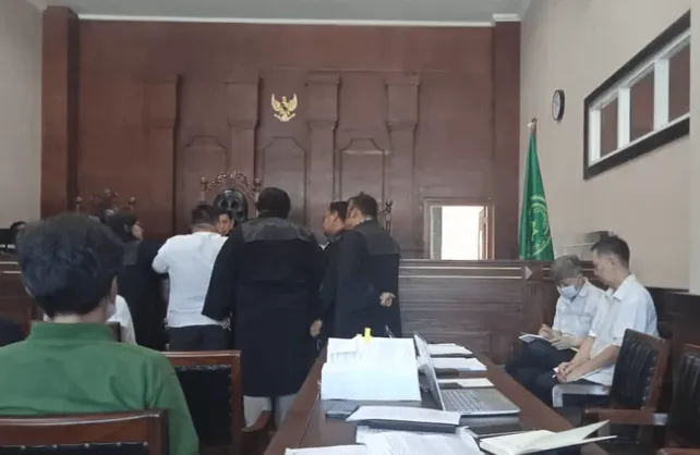 suasana-sidang-fin888-di-pengadilan-negeri-jakarta-utara.png suasana-sidang-fin888-di-pengadilan-negeri-jakarta-utara.png