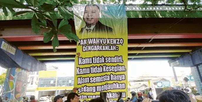 banner-wajah-dinar-wahyu-saptian-dyfrig-di-pengadilan-negeri-malang.png