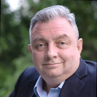 Alex Mackinnon.png