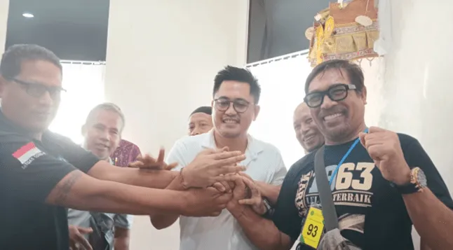 suasana-happy-mang-tri-bebas-pt-dana-oil-konsorsium-dengan-aturan-ne-bis-in-idem.png