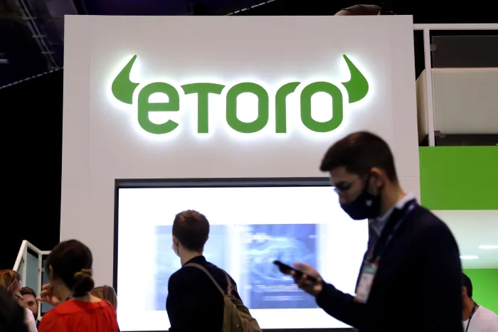 etoro.jpg