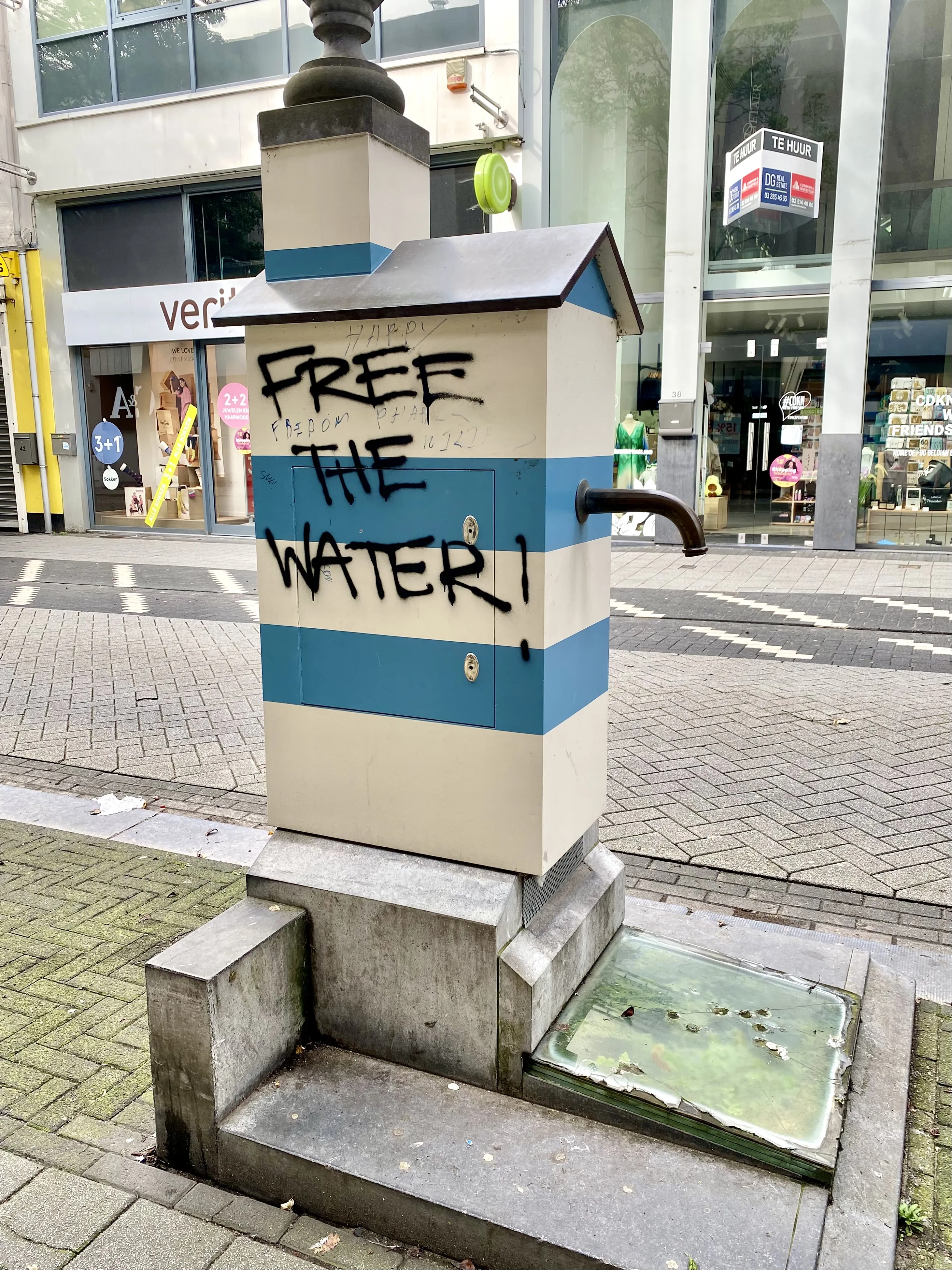 Water privatization - Wikipedia Water privatization - Wikipedia