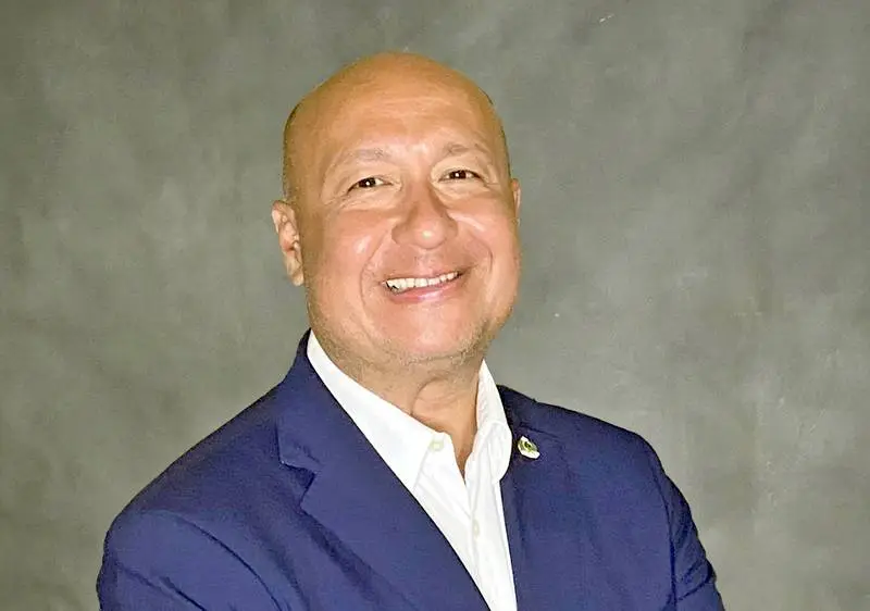 Cebuana-Lhuillier-CEO-Jean-Henri-Lhuillier (1).jpg Cebuana-Lhuillier-CEO-Jean-Henri-Lhuillier (1).jpg