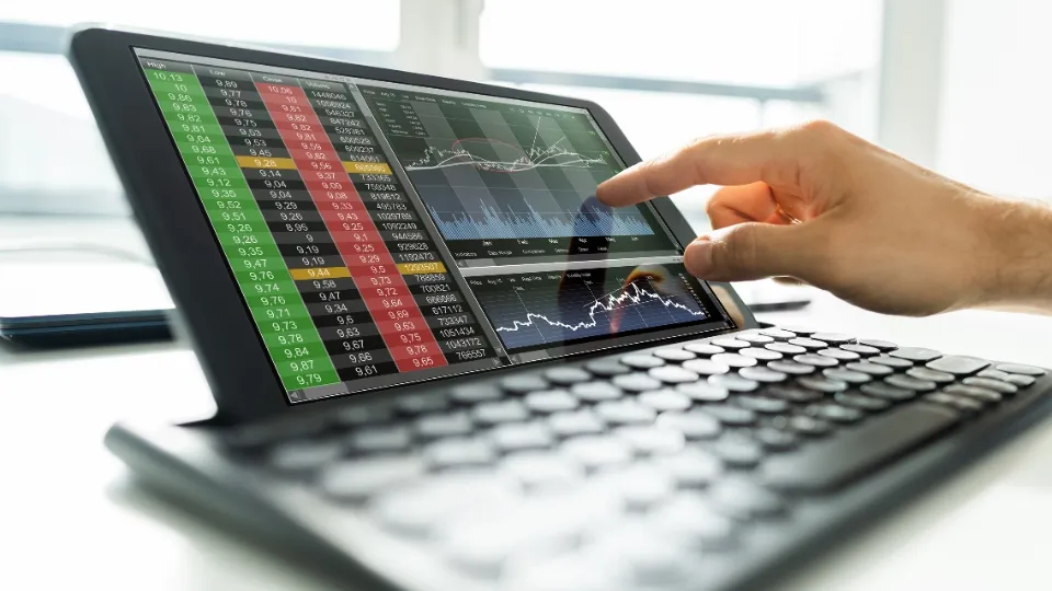 <b>Why Interactive Brokers (IBKR) Stands Out</b> momentum investing.jpg