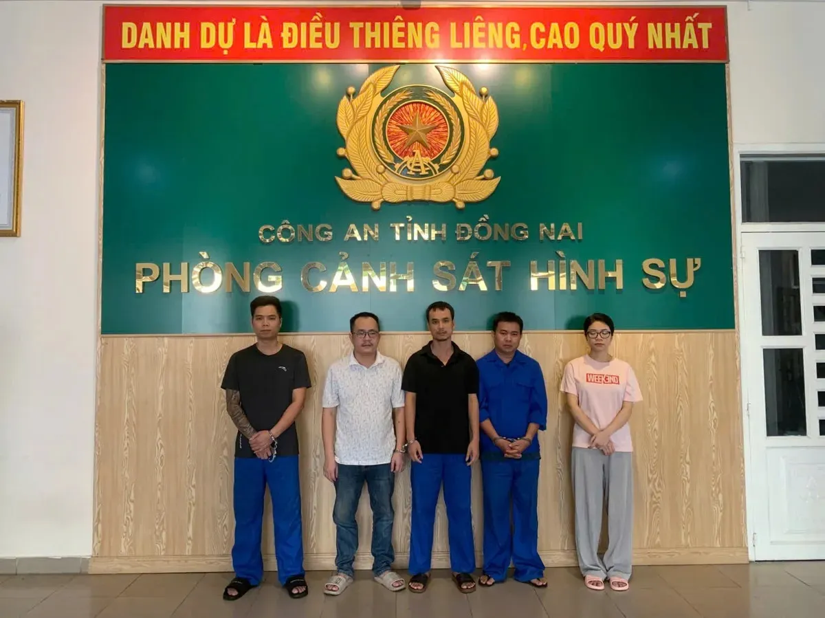 cong-an-khoi-to-5-doi-tuong-trong-vu-an-matrix-chain.jpg cong-an-khoi-to-5-doi-tuong-trong-vu-an-matrix-chain.jpg