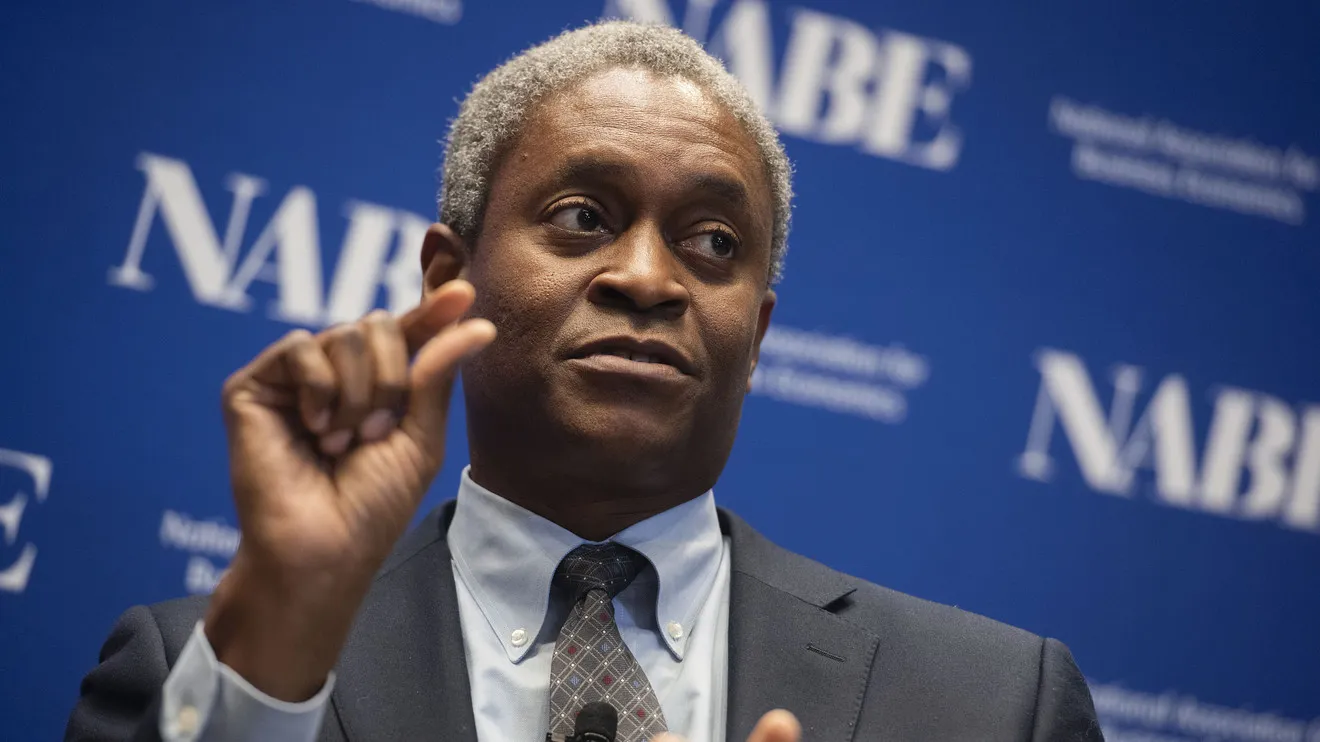 chu-tich-fed-atlanta-bostic.jpg