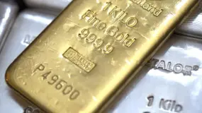 Giá vàng thế giới hôm nay 29/10: Sụt mạnh liên tục, có thể test 3.500 - 3.800 USD/oz