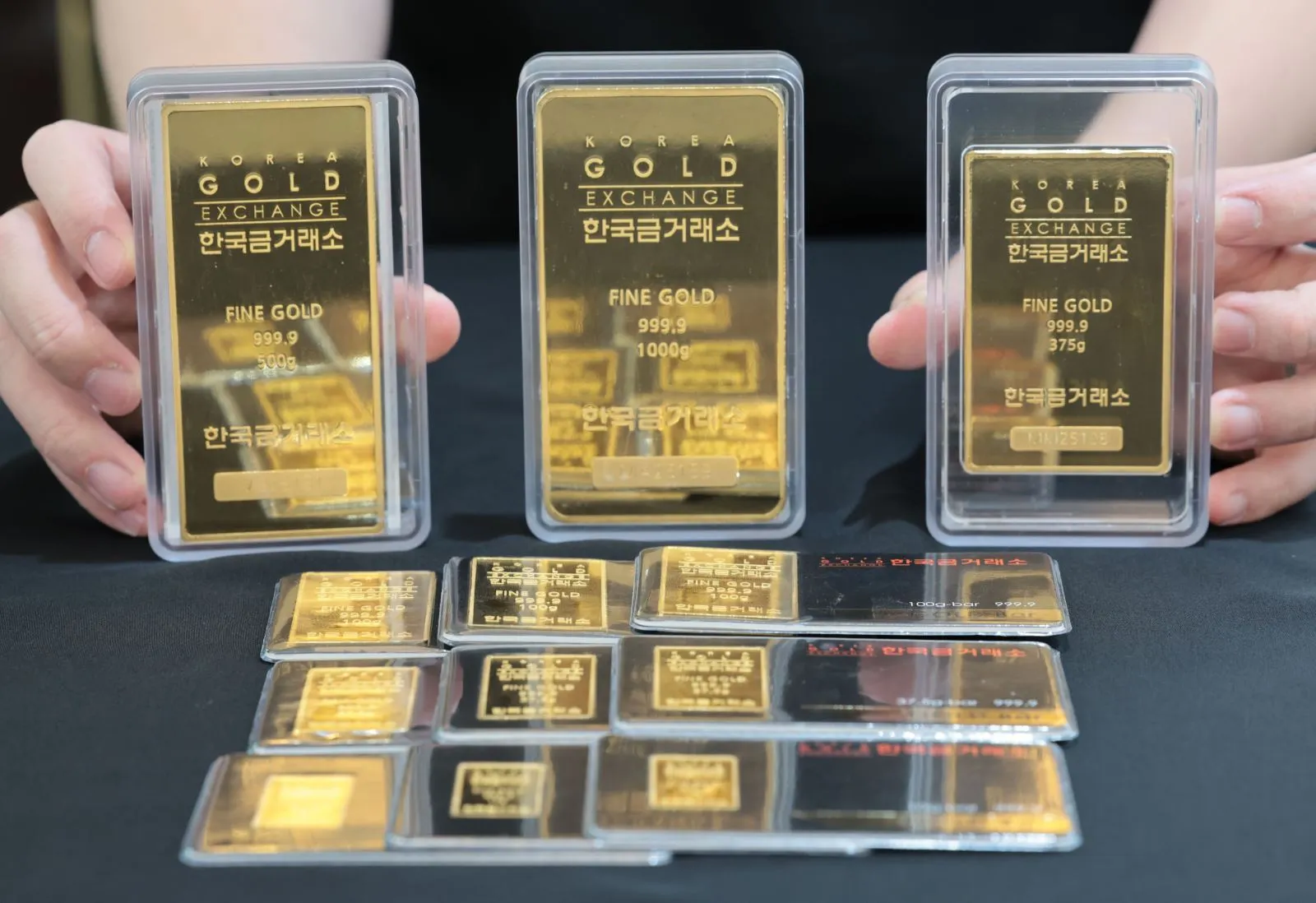 gia-vang-the-gioi-moi-nhat-quanh-muc-4000.jpg