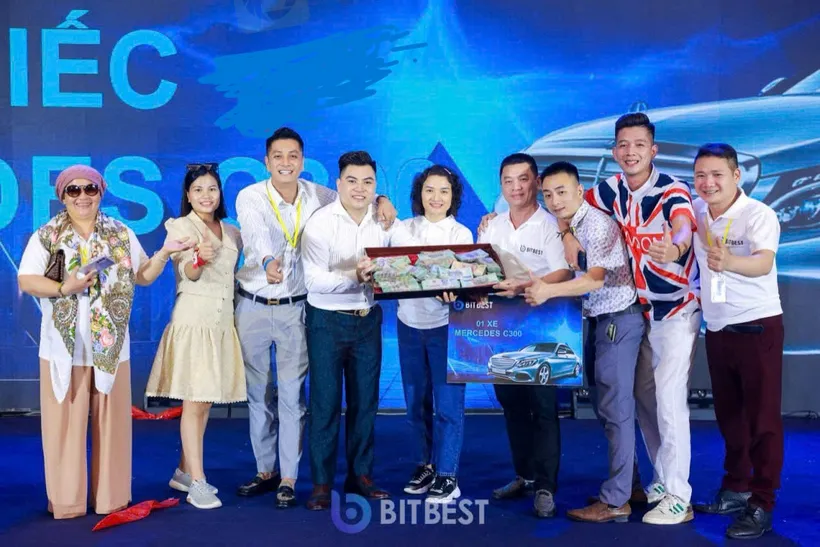 nguyen-duy-giang-bitbest.png nguyen-duy-giang-bitbest.png