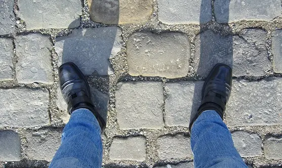 交易的困難並不在於制定計畫，而在於貫徹計畫