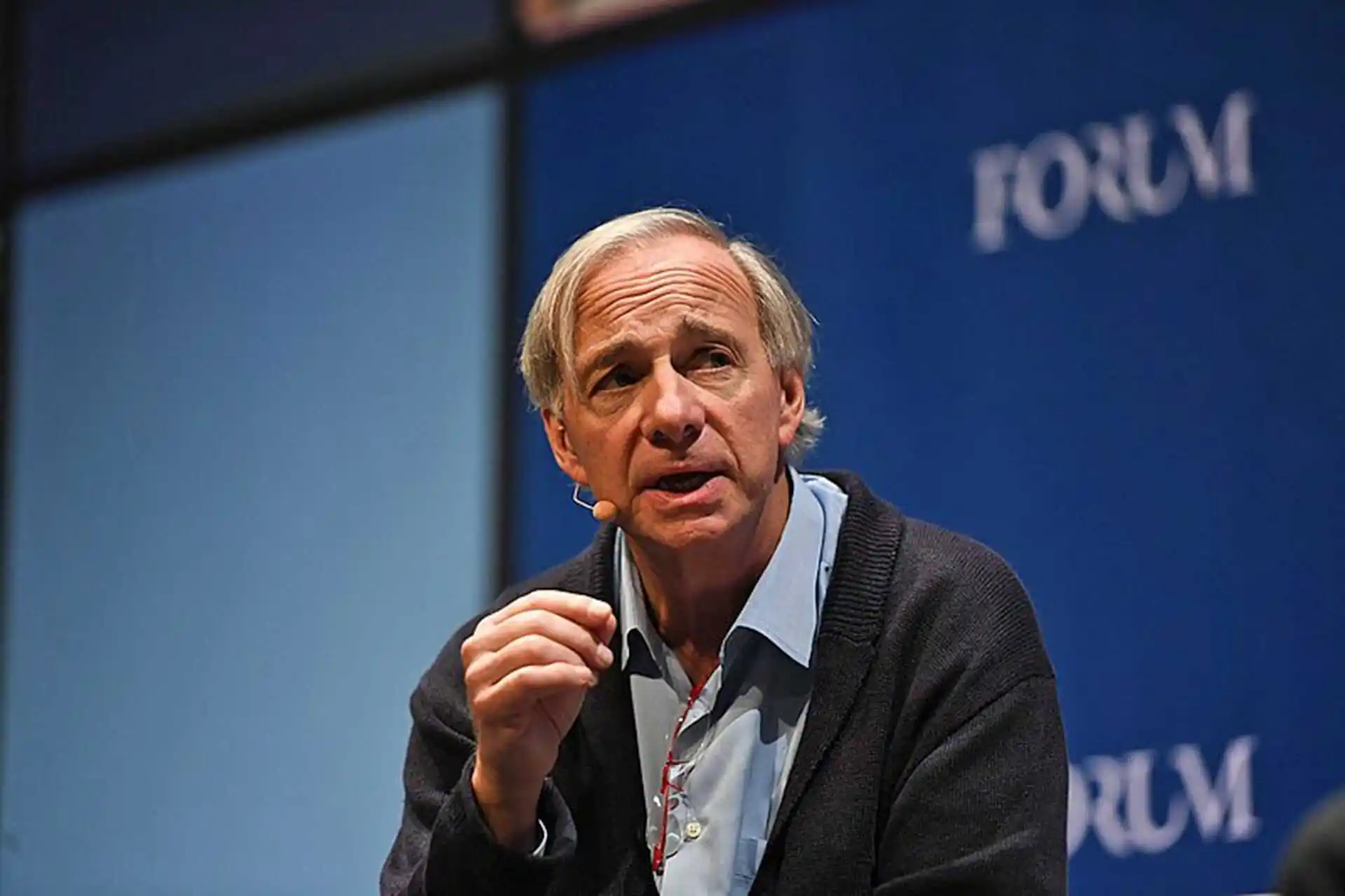 Tỷ phú Ray Dalio: Thị trường đang trong bong bóng nhưng cần một cú chích