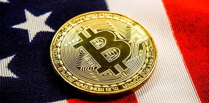 Bộ Tư pháp Mỹ bán Bitcoin tịch thu: Vi phạm sắc lệnh Trump hay thay đổi chiến thuật?