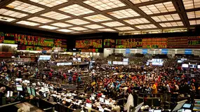 Giao dịch kỷ lục 200,000 hợp đồng Fed Funds: Cuộc đặt cược tỷ đô vào bước ngoặt chính sách của Fed